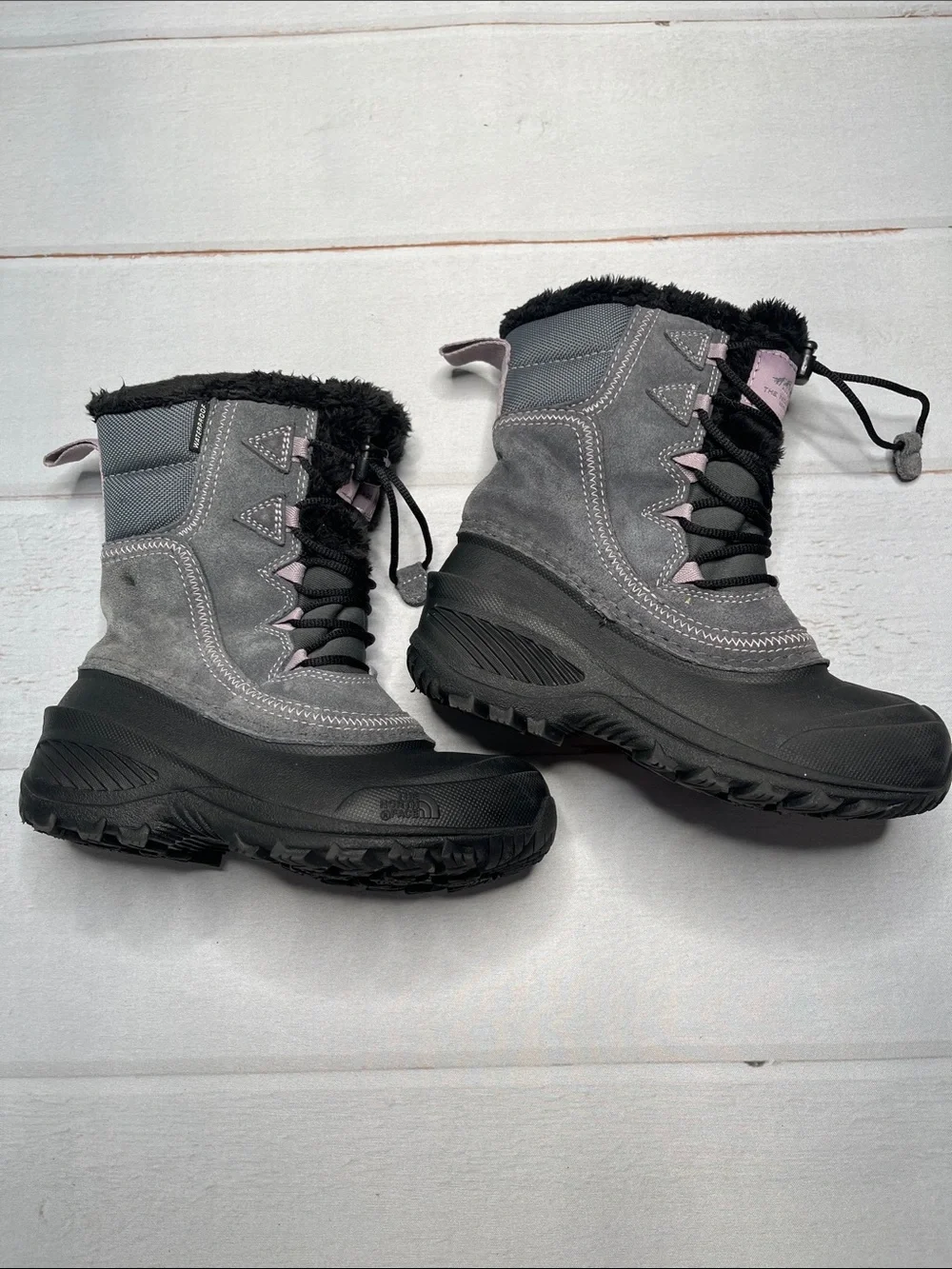 The North Face Little Girls 13 Snow Boots Heat Seeker Insulated Rubber Suede